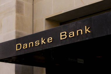 Kopenhag, Danimarka - Eylül 8: Danske bank logosu ön Şubesi. Danimarka en büyük Bankası ve Kuzey Avrupa bölgesinde büyük perakende Bankası Danske bank olduğunu