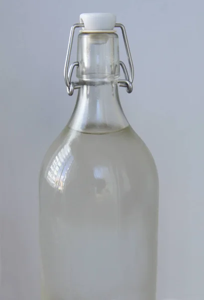 Alte Wasserflasche Mit Patentverschluss Selektiver Fokus — Stockfoto