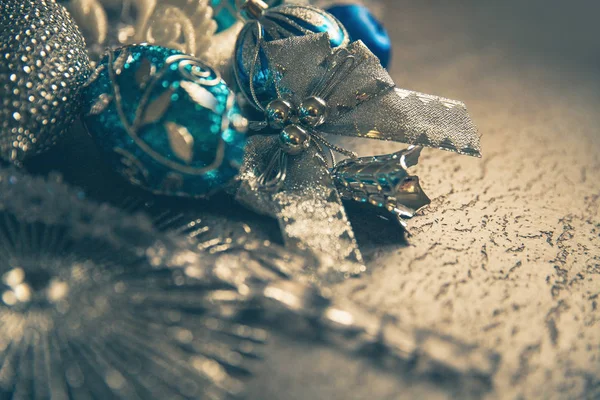 Hermosas Bolas Plata Azul Navidad Para 2019 Año Nuevo Sobre — Foto de Stock