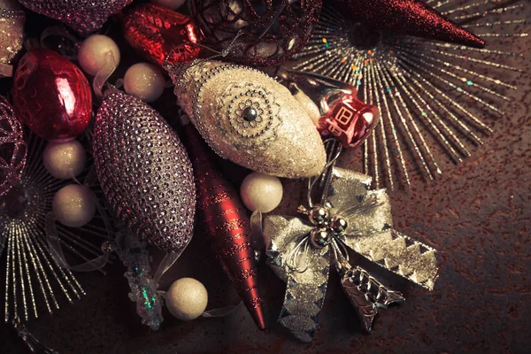 Vintage Kerst 2019 Achtergrond Met Kleurrijk Speelgoed Donker Oppervlak — Stockfoto