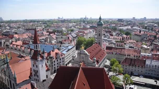 2019年5月25日 慕尼黑从圣彼得教堂塔俯瞰 Marienplatz Shopping Cultural Centre Viktualienmarkt — 图库视频影像