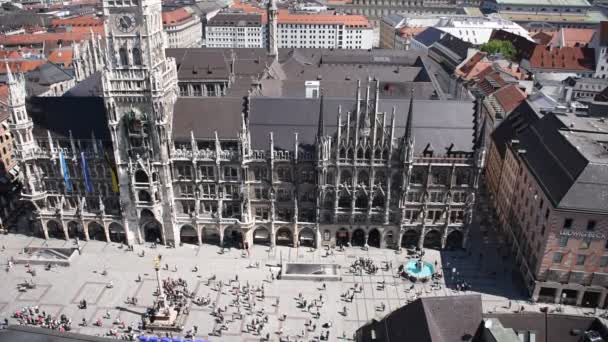 2019年5月25日 慕尼黑从圣彼得教堂塔俯瞰 Marienplatz Shopping Cultural Centre Viktualienmarkt — 图库视频影像