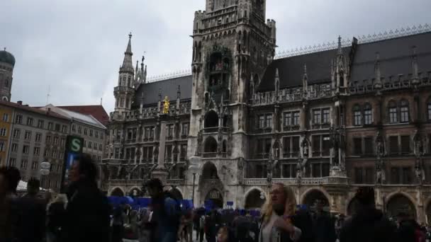 Μαΐου 2019 Μόναχο Γερμανία Marienplatz Στο Μόναχο Παλιό Δημαρχείο Και — Αρχείο Βίντεο