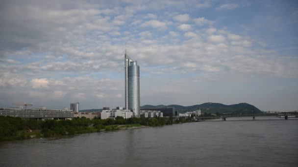 Czerwca 2019 Wiedeń Austria Wieżowiec Millenium Tower Wiedniu Widok Mostu — Wideo stockowe