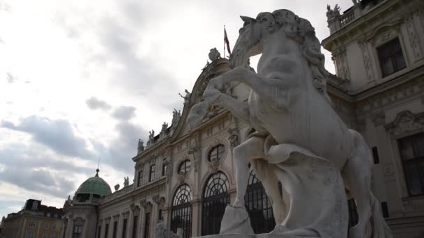 Czerwca 2019 Wiedeń Austria Wideo Handhels Posąg Człowieka Konia Przed — Wideo stockowe