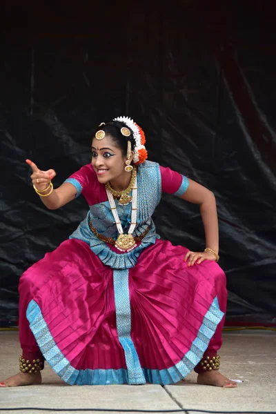 Bloomington Illinois Usa 2018 Klassische Indische Tanzaufführung Beim Wagenfestival — Stockfoto