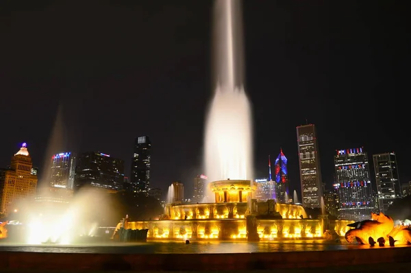 Chicago Illinois Estados Unidos Julio 2016 Millennium Park Con Buckingham — Foto de Stock