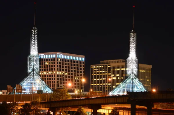 Portland Oregon Usa Ottobre 2015 Oregon Convention Center Torreggia Notte — Foto Stock