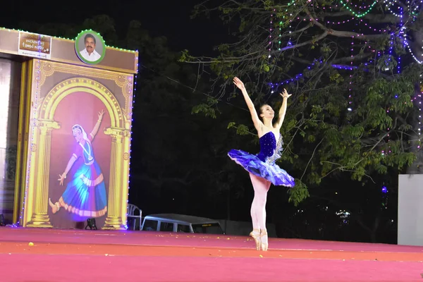 Chennai Tamilnadu India Gennaio 2019 Spettacolo Danza Classica Alla Fiera — Foto Stock