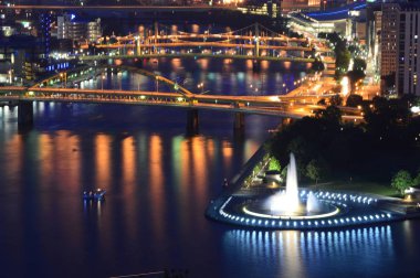 Pittsburgh, Pennsylvania, Amerika Birleşik Devletleri - 18 Temmuz 2015: Pittsburgh manzarası, gece gelen Mount Washington