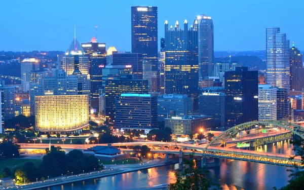 Pittsburgh Pennsylvania Usa Juli 2015 Pittsburgh Skyline Bei Nacht Vom — Stockfoto