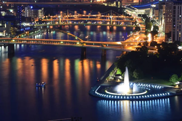 Pittsburgh Pennsylvania Amerikai Egyesült Államok 2015 Július Pittsburgh Skyline Éjjel — Stock Fotó
