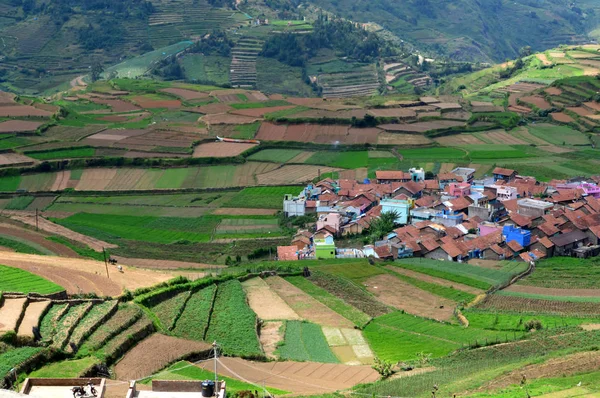 Poombarai dorp in de buurt van Kodaikanal — Stockfoto