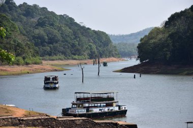 The famous tourist destination in Thekkady clipart