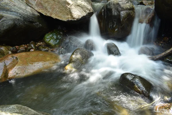 Cascades Kurangani au Tamil Nadu — Photo