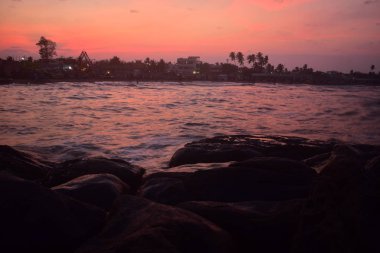 Chennai, Tamilnadu, Hindistan: Febrauary 2, 2019 - Kovalam Plajı'nda gün batımı