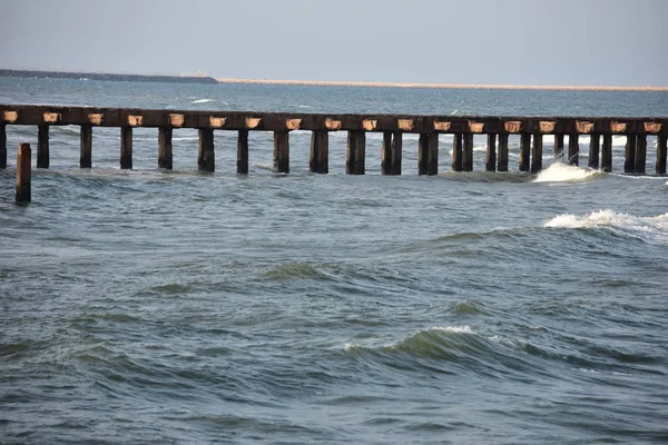 Chennai Ennore Nettukuppam Beach Broken Pier | — стокове фото
