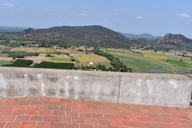 Chennai, Tamilnadu, Hindistan: 14 Nisan 2019 - Thirukazhukundram'daki Vedagiriswarar Tapınağı