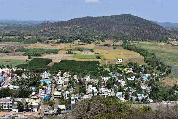 Chennai, Tamilnadu, Índia: 14 de abril de 2019 - Templo Vedagiriswarar em Thirukazhukundram — Fotografia de Stock