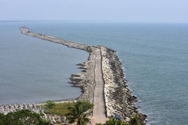 Kollam, Kerala, Hindistan: 2 Mart 2019 - Tangasseri Deniz Feneri ve Balıkçı Limanı