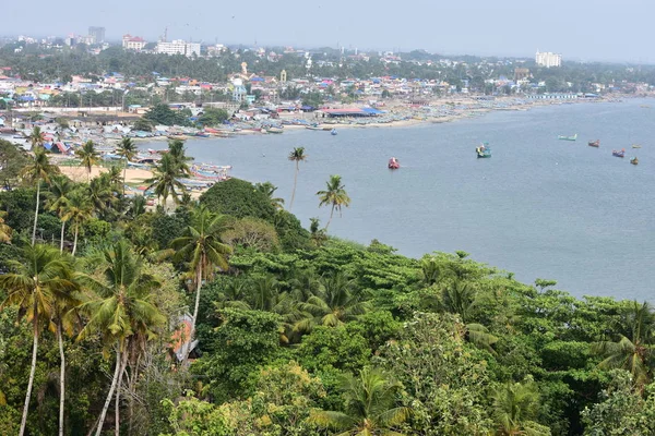 Kollam, Kerala, Indie: 2 marca 2019-widok z latarni morskiej Tangasseri — Zdjęcie stockowe