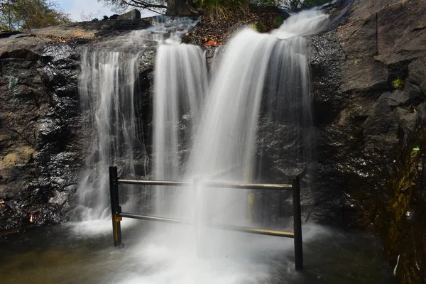 Belleza de Kumbakarai Falls —  Fotos de Stock