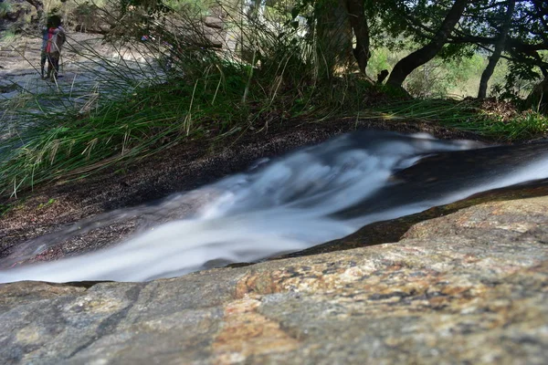 Chutes d'eau de Kumbakkarai - La rivière Pambar — Photo