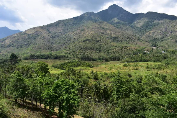 Las colinas Kurangani cerca de Bodinayakkanur en el distrito de Theni — Foto de Stock