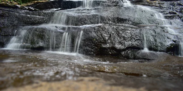 Chutes d'eau Vattakanal dans la station Kodaikanal Hill en Inde — Photo