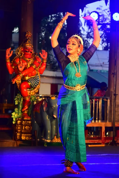 Chennai Tamilnadu Indien Februari 2020 Skådespelerska Lakshmi Menon Dansföreställning Chennai — Stockfoto