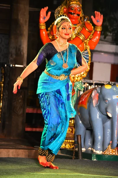Chennai Tamilnadu Indien Februari 2020 Skådespelerska Lakshmi Menon Dansföreställning Chennai — Stockfoto