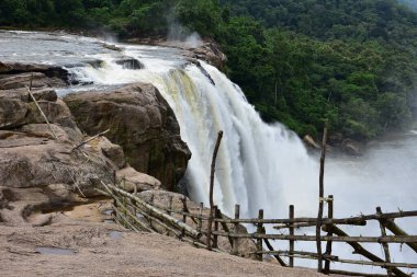 Kerala Hindistan 'a Su Şelalesi