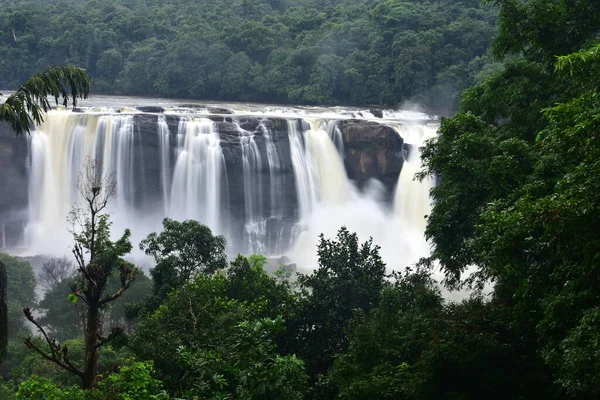 Kerala Hindistan 'a Su Şelalesi