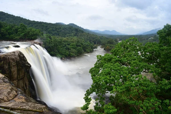 Kerala Hindistan 'a Su Şelalesi