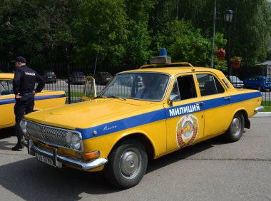  Eski Sovyet polis araba Gaz-24 