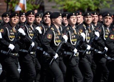  Kirkenes Kızıl Afiş takım kırmızı kare üzerinde geçit onuruna Zafer Bayramı sırasında Kuzey filosu'deniz.