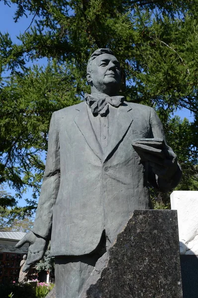 La tomba di Nikolai Smirnov-Sokolsky al cimitero di Novodevichy in Mosca . — Foto Stock