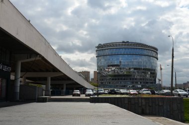  Çok fonksiyonlu ofis ve iş 