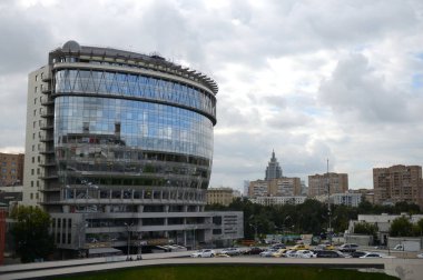  Çok fonksiyonlu ofis ve iş 