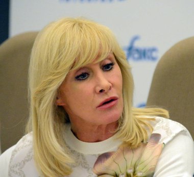  İyi bilinen Rus Tv sunucusu, devlet ve kamu figürü. Rusya Federasyonu Oksana Pushkina Devlet Duma milletvekili.