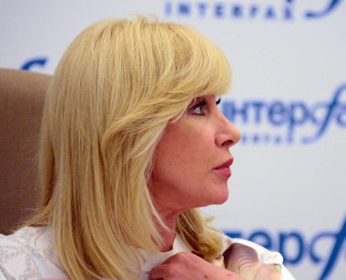  İyi bilinen Rus Tv sunucusu, devlet ve kamu figürü. Rusya Federasyonu Oksana Pushkina Devlet Duma milletvekili.