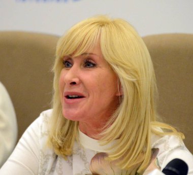  İyi bilinen Rus Tv sunucusu, devlet ve kamu figürü. Rusya Federasyonu Oksana Pushkina Devlet Duma milletvekili.