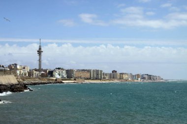 Cadiz, İspanya - 3 Temmuz 2011: Cadiz görünümünü Batı Avrupa'nın en eski şehirlerinden biri olan.