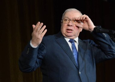  Tiyatro ve sinema Andrei Martynov izleyici ile bir toplantıda, ünlü Sovyet ve Rus oyuncu.