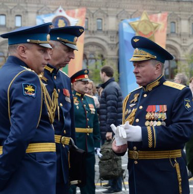  Hava Harp Okulu başkanı adını Profesör Zhukovsky ve Gagarin Generaloberst Gennady Zibrov