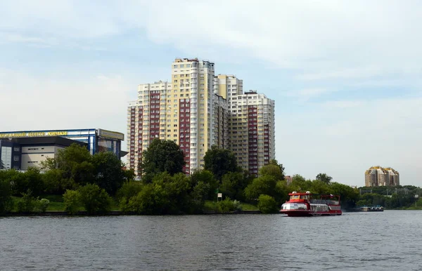  Zevk tekne Khimki rezervuar Moskova'da, 