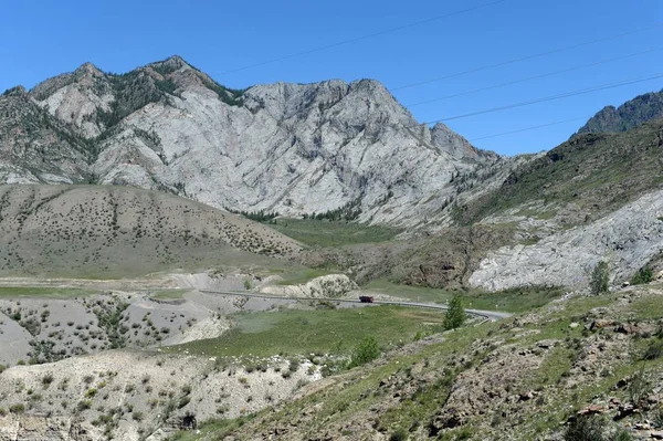 Jalur Chuysky di wilayah lembah Chuysko-Katun. Gunung Altai — Stok Foto