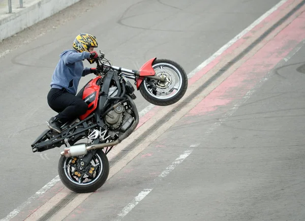 Moskva April 2018 Visning Stunt Rider Flygplatsen Myachkovo — Stockfoto