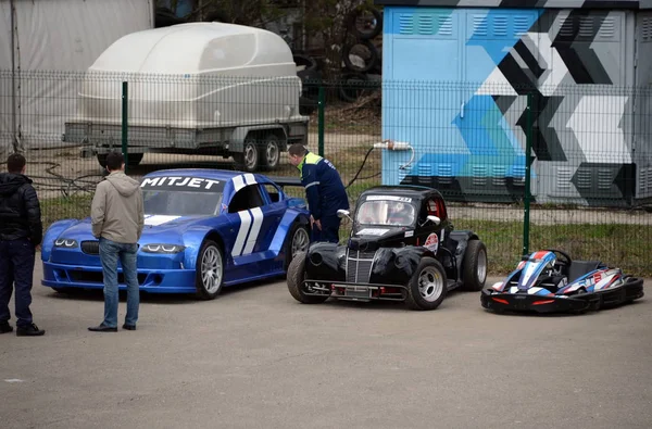 Виставка спортивних автомобілів в аеропорт Myachkovo — стокове фото