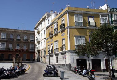 Cadiz, İspanya - 5 Temmuz 2011: Cadiz görünümünü Batı Avrupa'nın en eski şehirlerinden biri olan.